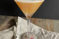 How to Make a Classic French Martini Cocktail