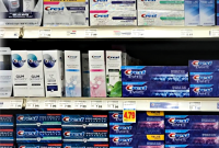 5 Quick Ways to Whiten Your Smile for the Holidays (Free Crest at Kroger)