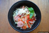 One-Pot Italian Pasta with Tomato, Basil and Parmesan