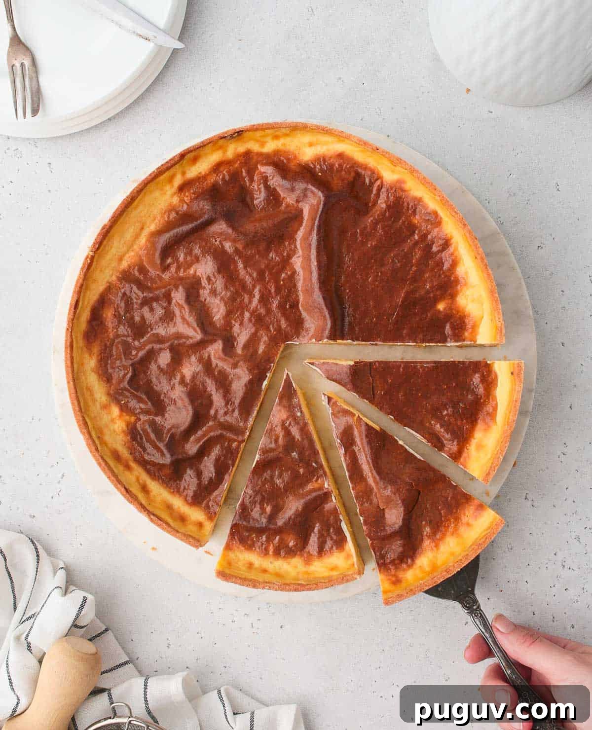 Flan seen from above with 3 slices cut off.