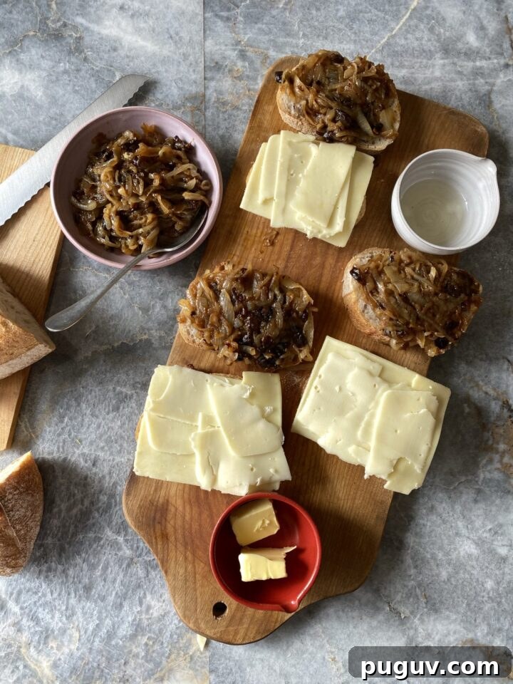 Juicy Cheeseburger Sliders Recipe That Tops the Rest 10 Slider with chips