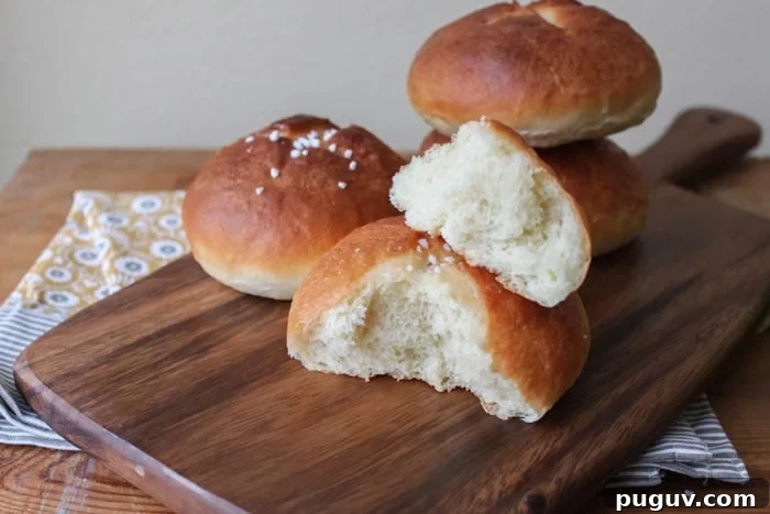 Fluffy Japanese Milk Buns (Soft and Tender Recipe) 3 Soft-milk-bun
