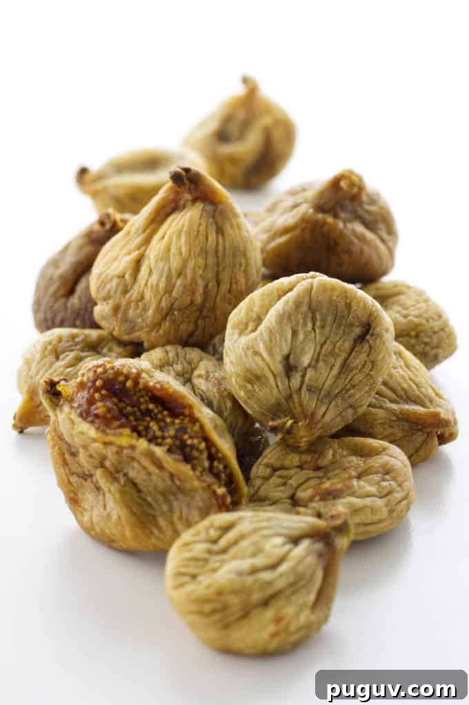 Homemade Fig Jam Made with Dried Figs: Sweet & Simple Recipe 3 pile of whole dried figs