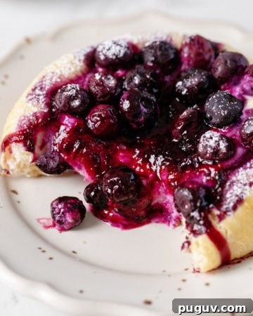 Blueberry cream cheese buns