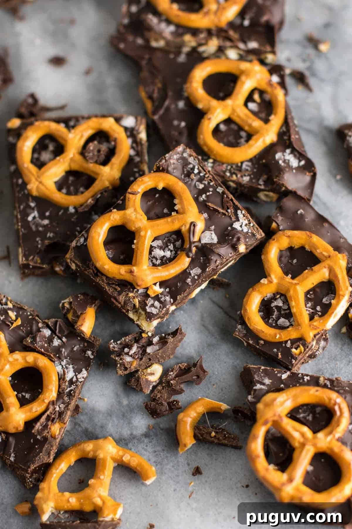 Vegan Dark Chocolate Sea Salt Pretzel Bark Recipe 2 Vegan Chocolate Sea Salt Pretzel Bark Recipe (gluten free.) An indulgent healthy dessert that is so addicting! #vegan #veganpretzelbark #dessert #chocolate #healthy #vegandessert