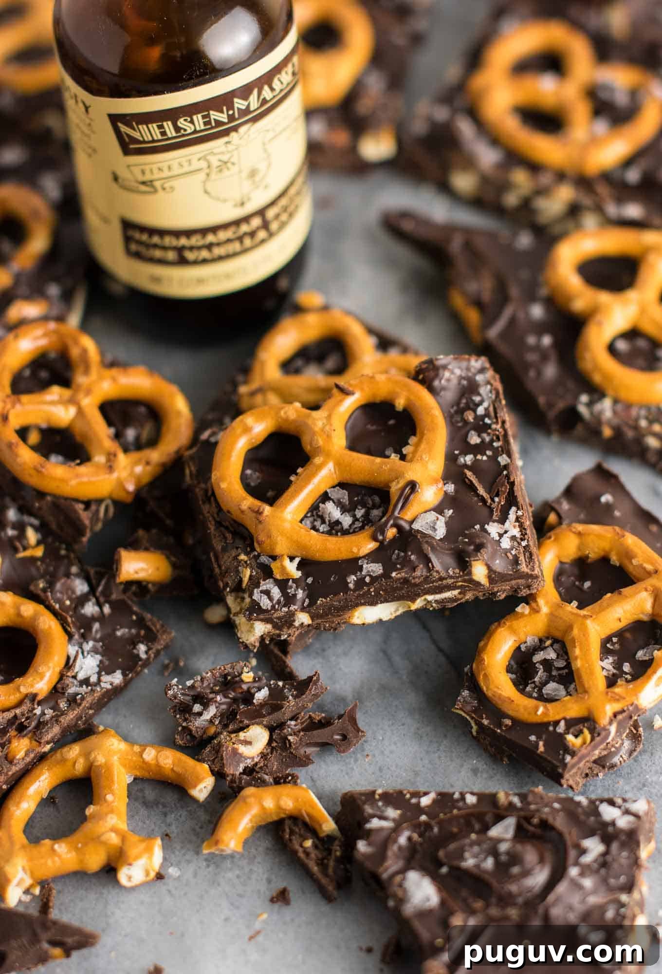 Vegan Dark Chocolate Sea Salt Pretzel Bark Recipe 3 Vegan Chocolate Sea Salt Pretzel Bark Recipe (gluten free.) An indulgent healthy dessert that is so addicting! #vegan #veganpretzelbark #dessert #chocolate #healthy #vegandessert