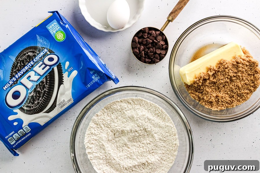 Oreo Chocolate Chip Cookie Recipe — Crispy, Chewy Treats 3 Close-up of Oreo chocolate chip cookie
