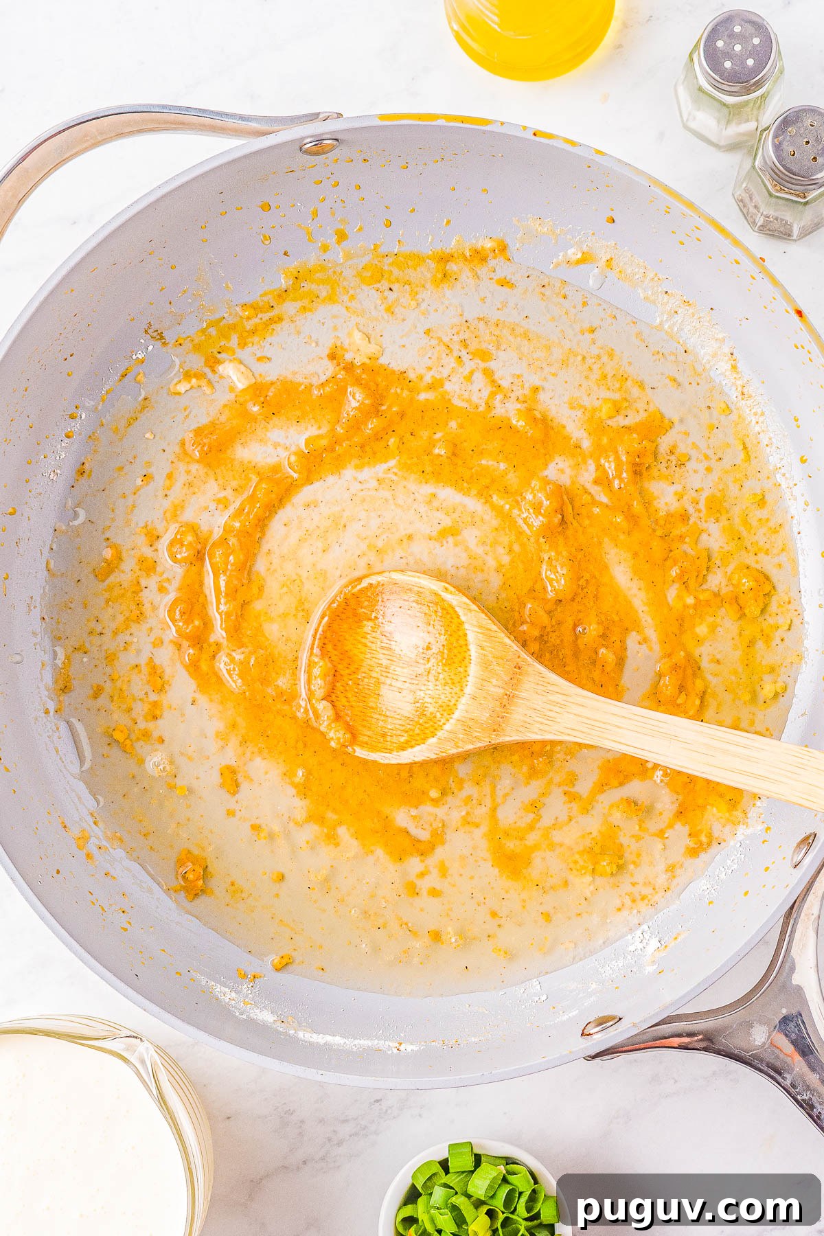 A roux in a skillet.